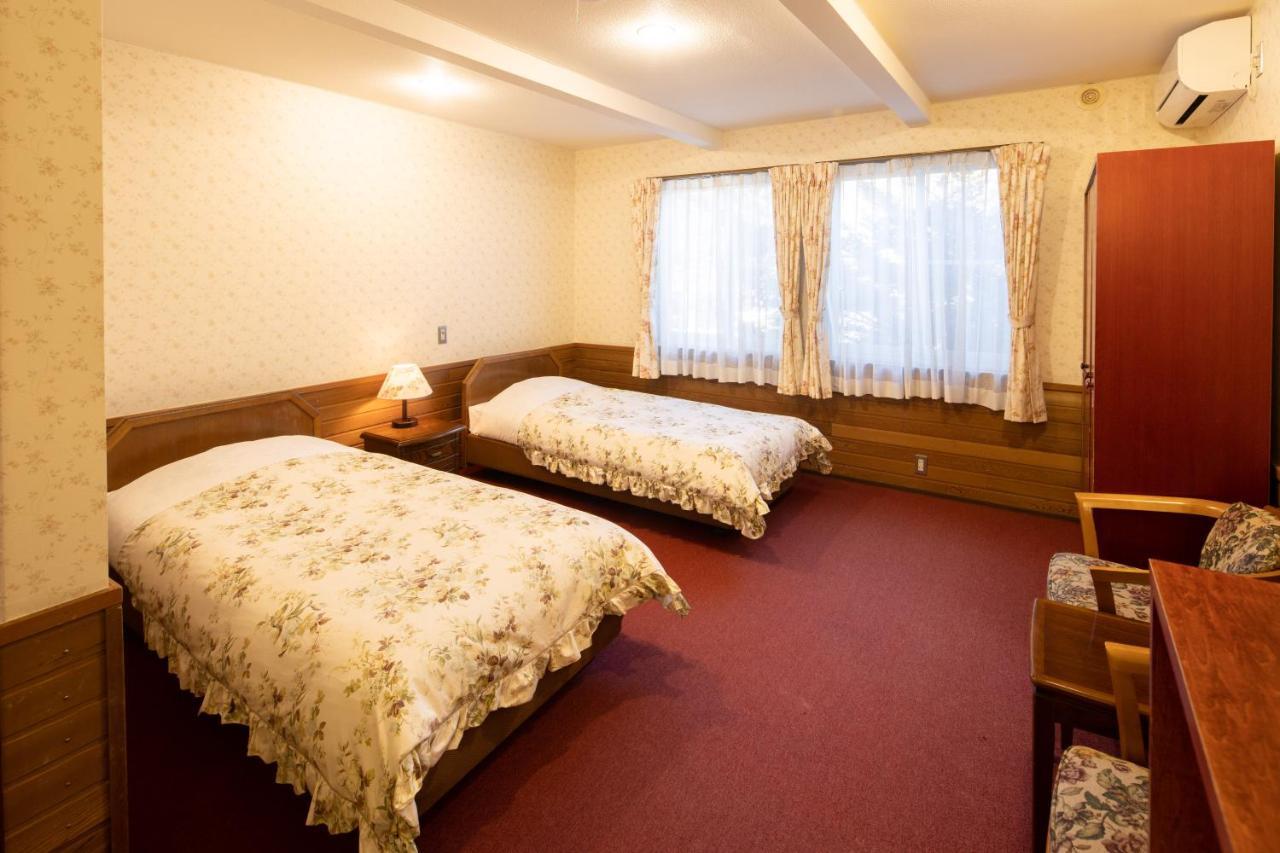 Pension Candytuft Karuizawa Exterior photo